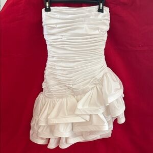 Lillie Rubin White Strapless Ruffled Mini Dress